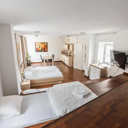 Bridge Apartment *