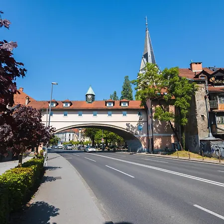 Apartment Bridge Laibach